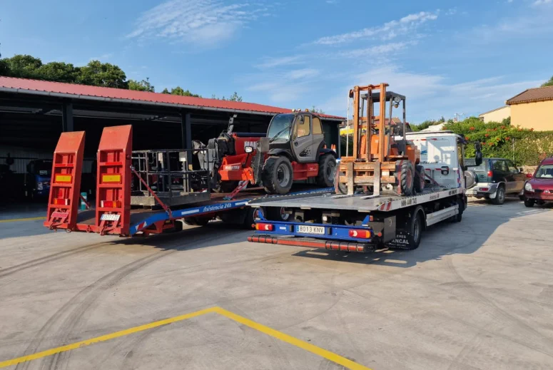 Grúas Eloy Díaz asistencia y rescate de vehículos, asistencia en carretera, taller mecánico móvil reparaciones, transporte y custodia de vehículos, asistencia en viaje 365/24