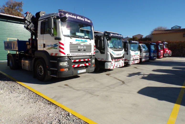 Grúas Eloy Díaz asistencia y rescate de vehículos, asistencia en carretera, taller mecánico móvil reparaciones, transporte y custodia de vehículos, asistencia en viaje 365/24