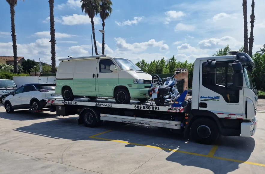 Grúas Eloy Díaz transporte de vehículos